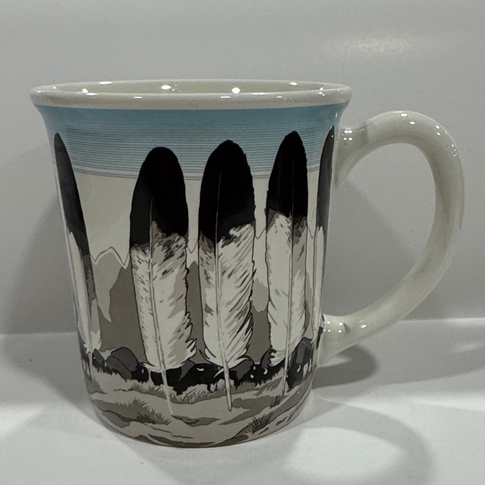 Pendleton Legendary coffee mug "In Their‎ Element" design Feather Design Ceram
